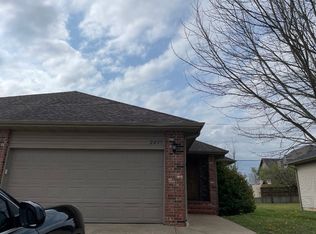 2202 W Jonquil Ln, Ozark, MO 65721