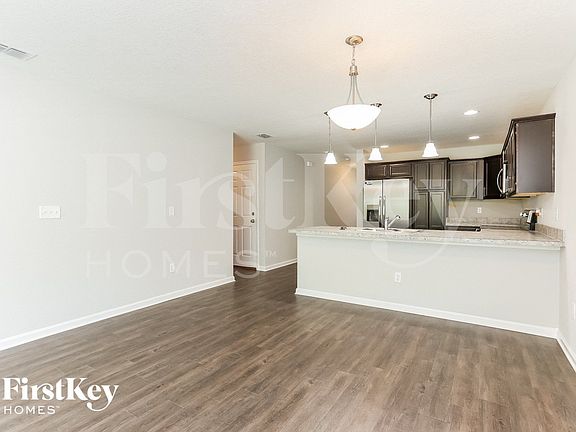 5th image of 11284 Margarets Landing Pl