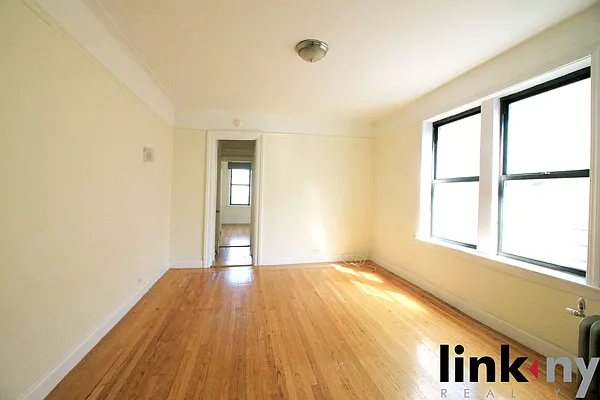 Rented by Link NY Realty | media 22