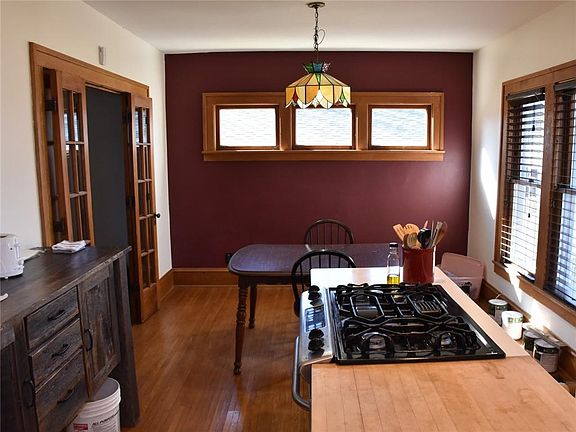 2nd image of 685 Pine St