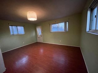 8262 Montreal Dr, Saint Louis, MO 63132