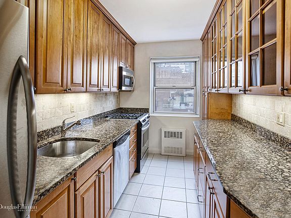 4th image of 40 E 78th St #8G
