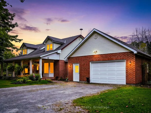 9701 County Road 2, Hamilton, ON K9A 4J8