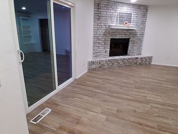 5th image of 9029 N Rockwell Dr
