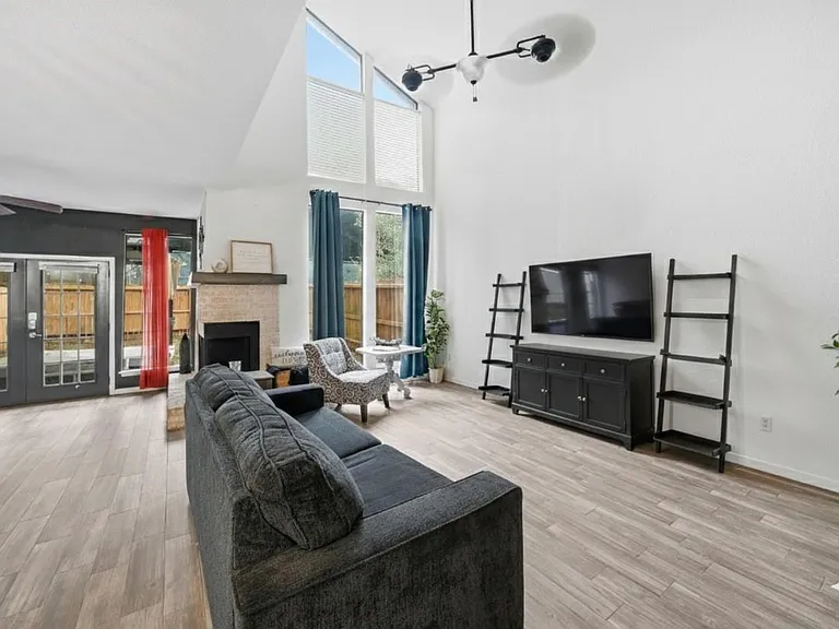 3226 Poe Dr — Photo 13