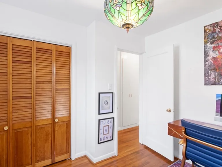 2872 S Imperial St — Photo 20