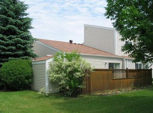 55 Parkview Cir, Grand Forks, ND 58201