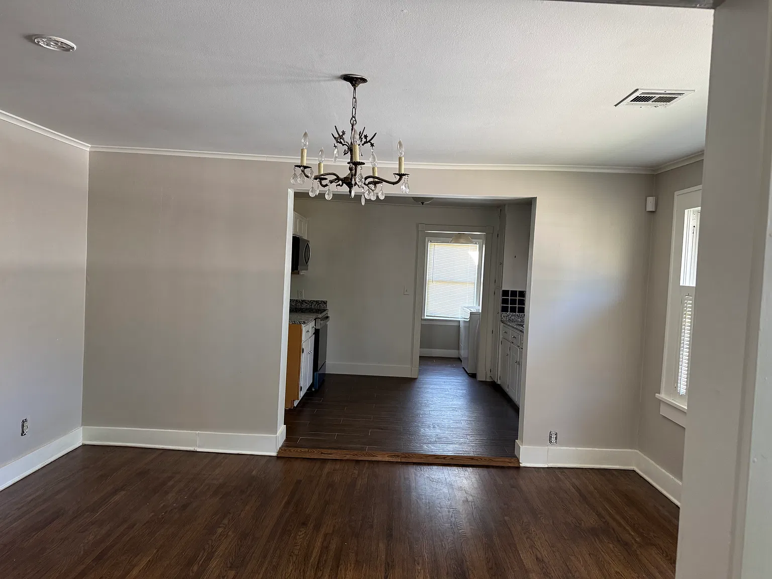 3 bed, 1560 sqft, $1,700 — Photo 4