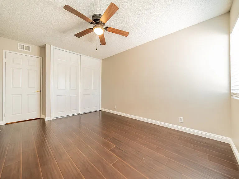 1229 Hibiscus St — Photo 32
