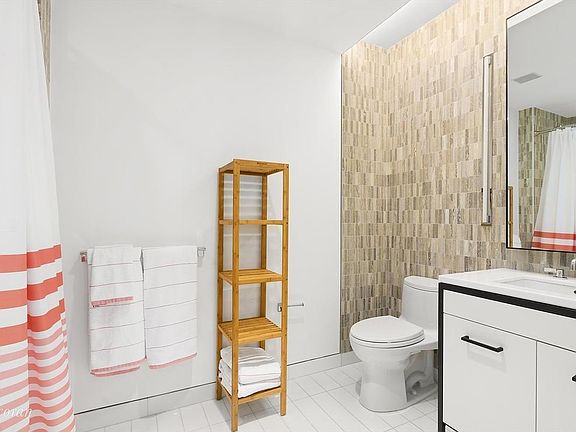 5th image of 70 Charlton St APT 2D