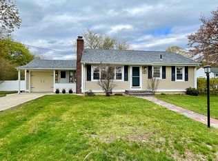 30 Althea Dr, Cranston, RI 02920