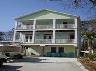 207 NE 74th St, Oak Island, NC 28465