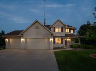 1532 E Bedford Ln, Appleton, WI 54915