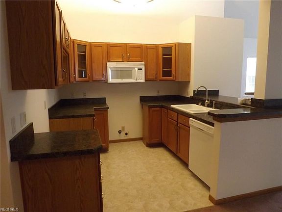 3rd image of 767 N Creek Dr Unit 767