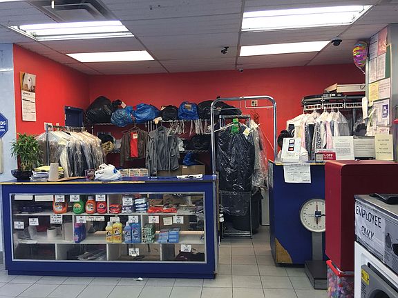 2nd image of 370 Lenox Ave