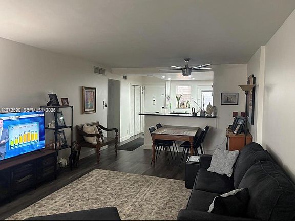2nd image of 500 NE 12th Ave APT 704