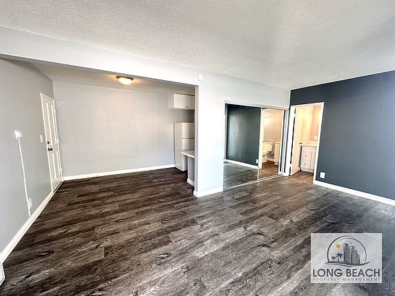 5th image of 859 W 19th St #20