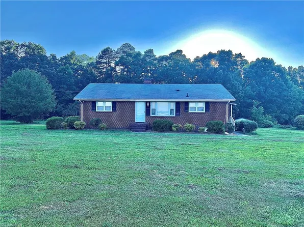 1461 State Highway 119 N, Leasburg, NC 27291