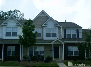 16953 Greenlawn Hills Ct, Charlotte, NC 28213