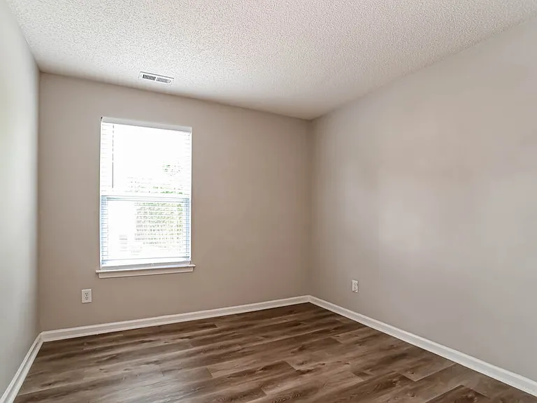 5105 Oak Pasture Ln — Photo 14
