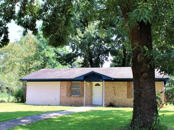 108 W Frank Edge St #W, Alto, TX 75925