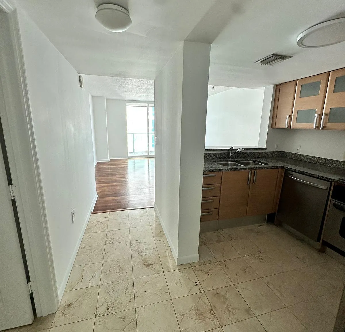 1 bed, 1.0 bath, 791 sqft, $3,000 — Photo 4