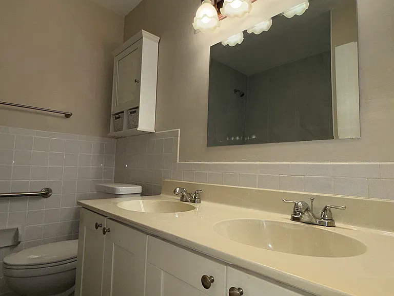 913 Orange Isle #B — Photo 7