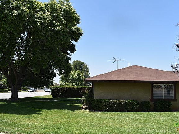 3rd image of 35392 Yucaipa Blvd