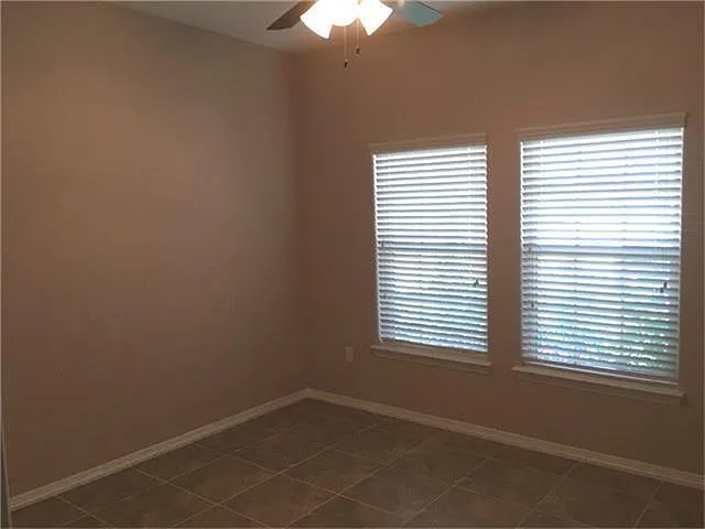 1242 Elm St — Photo 8