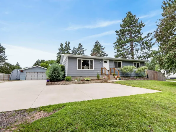 2105 Strader Dr, Grand Rapids, MN 55744