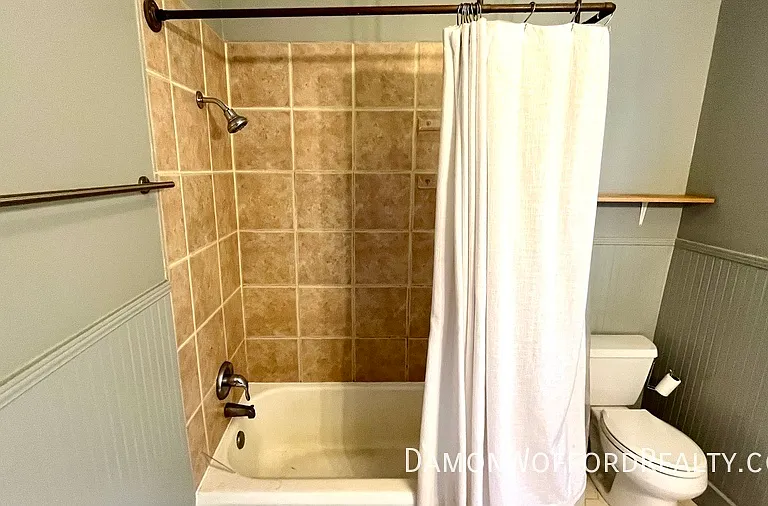 3917 N State St — Photo 20