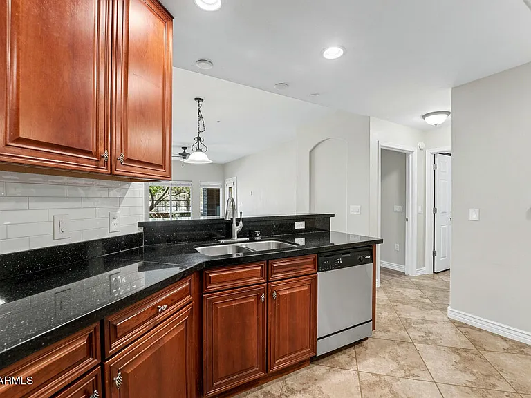 5450 E Deer Valley Dr #1015 — Photo 8