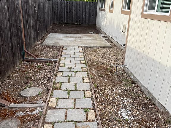 2nd image of 1507 Jacobsen St #1/2
