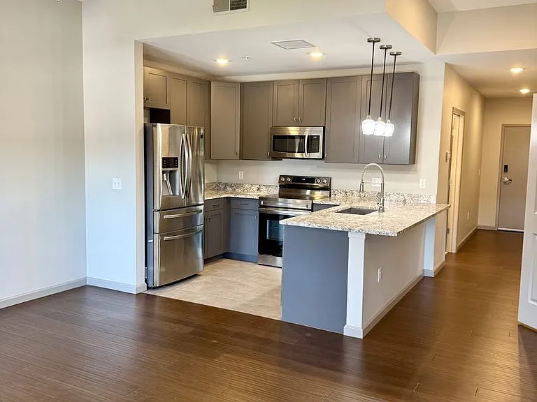 4440 Manchester Ave.- (Grove Lofts) — Photo 15