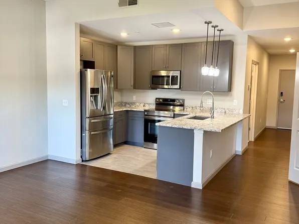 4440 Manchester Ave.- (Grove Lofts), 4440 Manchester Ave #507, Saint Louis, MO 63110