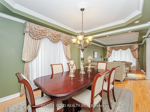 3rd image of 5 Summershade St