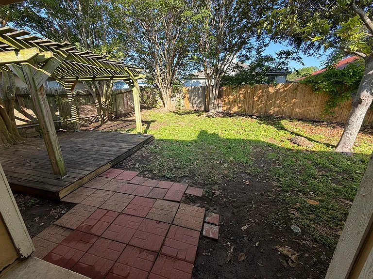 4802 Silver Wood Ct — Photo 14