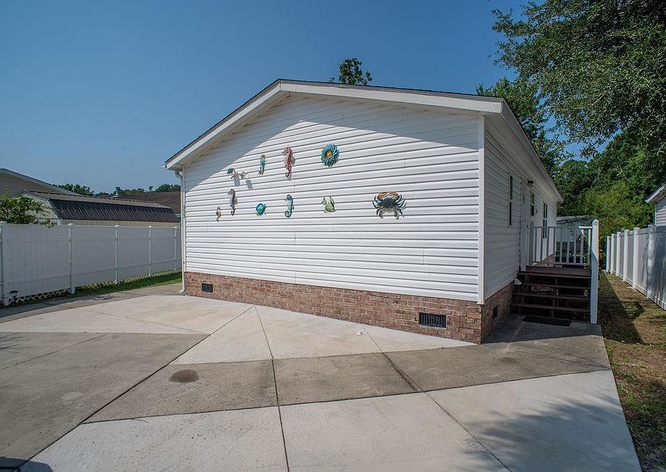 1st image of 353 Misty Breeze Ln.