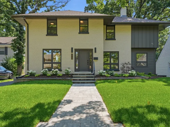 3923 Clausen Ave, Western Springs, IL 60558