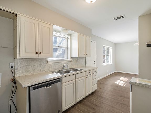 5th image of 3504 Sunnydale Ln