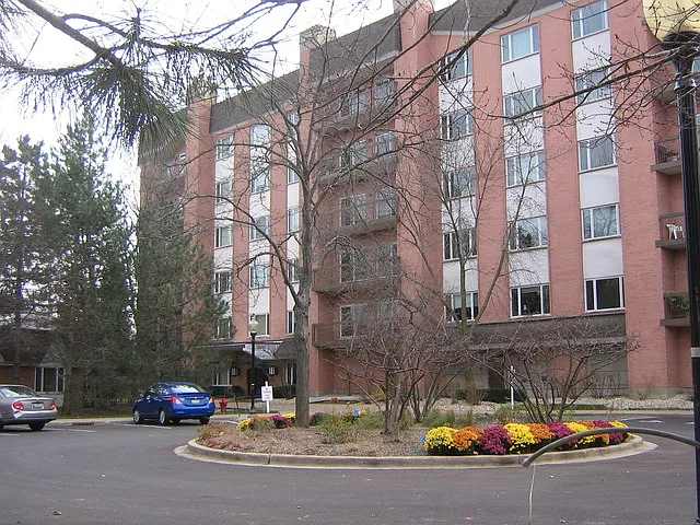 209 Rivershire Ln APT 303 photo 1