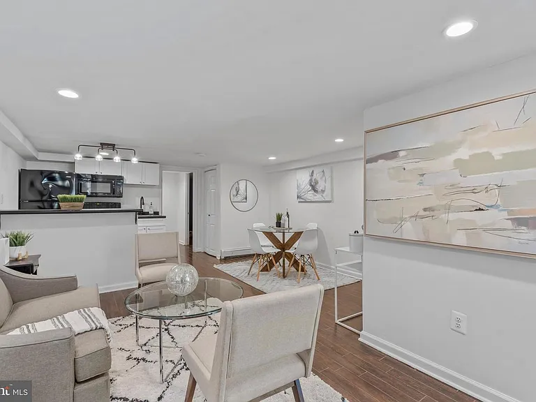 739 Fairmont St NW #B — Photo 1