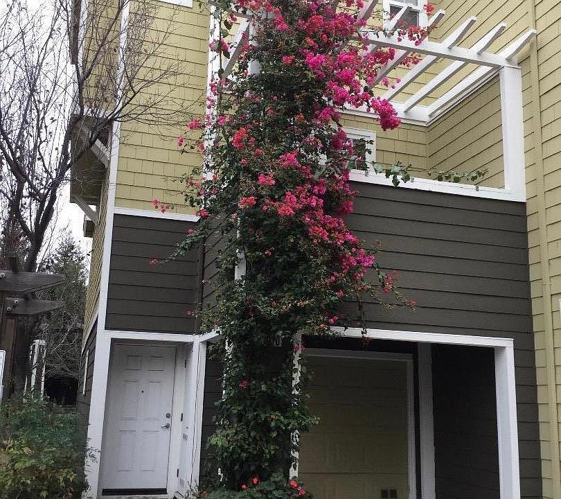 1st image of 23010 Kingsford Way