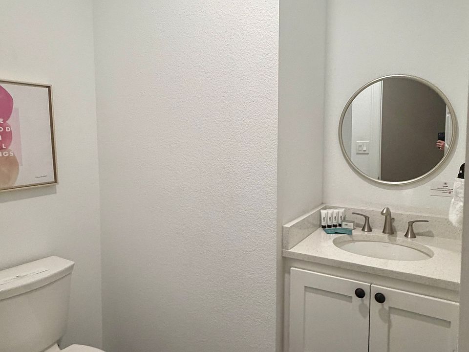 1st image of 401 SW 14th St