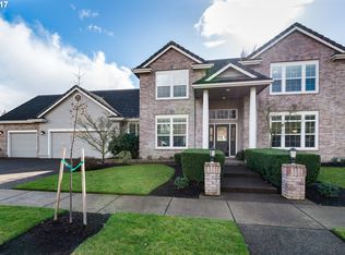 3821 Meadow View Dr, Eugene, OR 97408