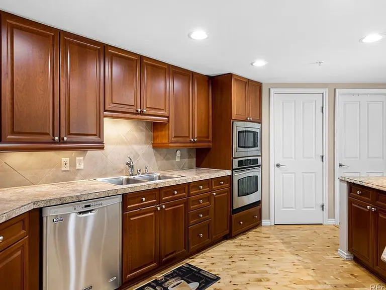 8100 E Union Ave #615 — Photo 4