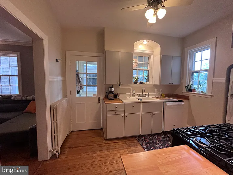 4036 Roland Ave #1 — Photo 15