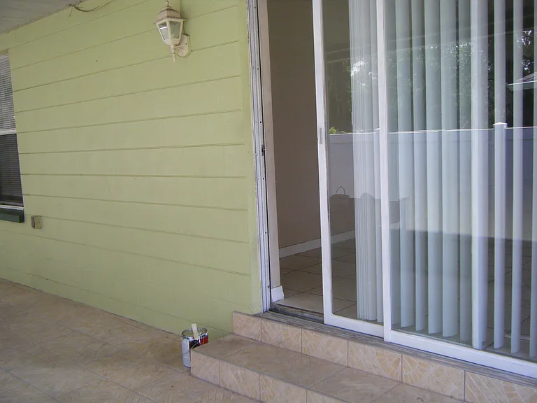 Sliding door