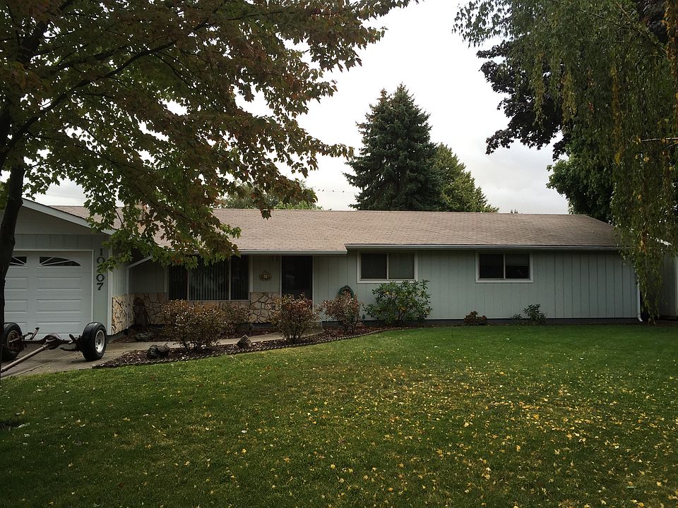 Front View of Home