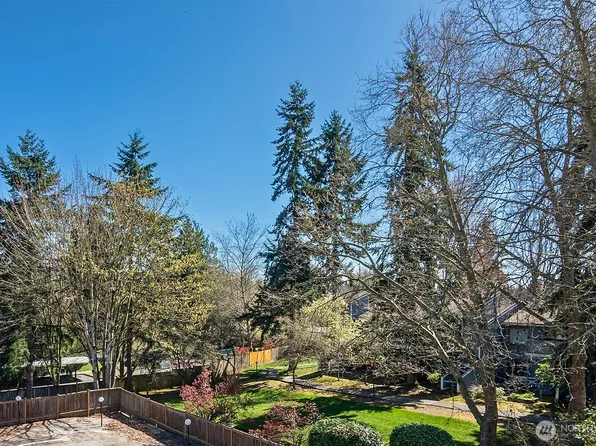 4120 212th Street SW #B301, Mountlake Terrace, WA 98043